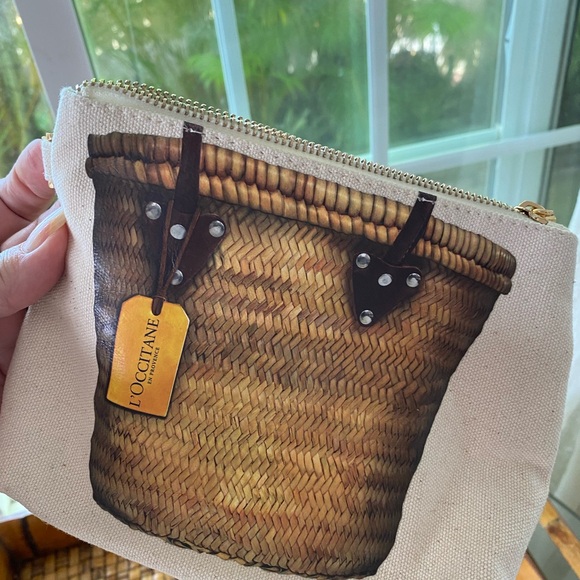 L’OCCITANE Small Canvas Zippered Clutch Bag Size: 6”x 7.5” ❤️ ‼️PRICE DROP‼️ - Picture 3 of 6